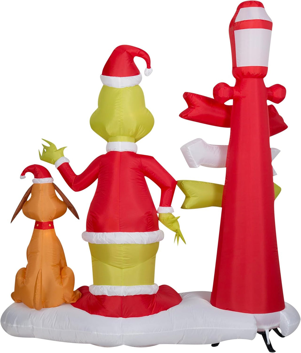 6 ft Tall Christmas Inflatable Y973