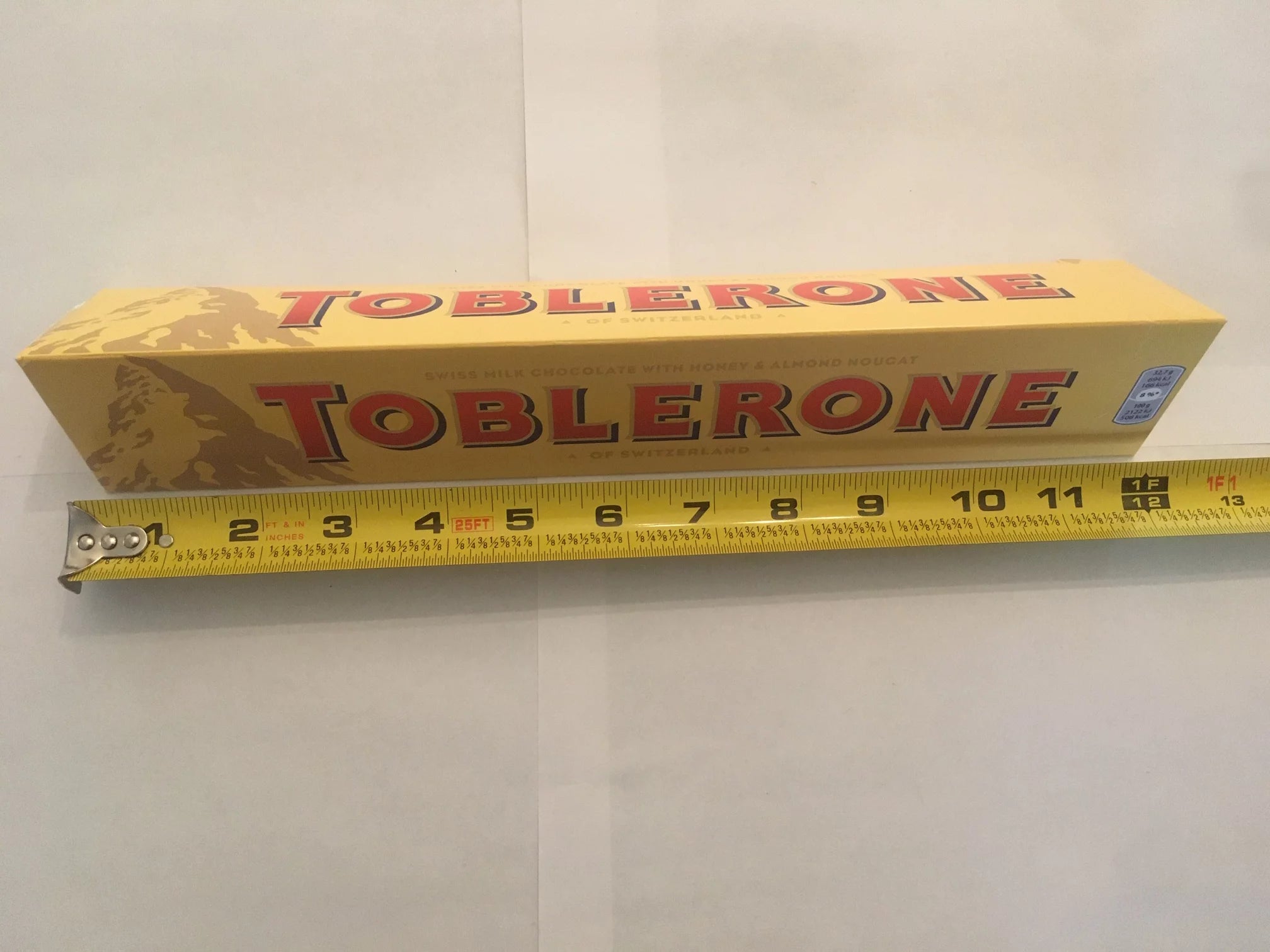 Swiss Milk Chocolate Candy Bar 12.6oz R413