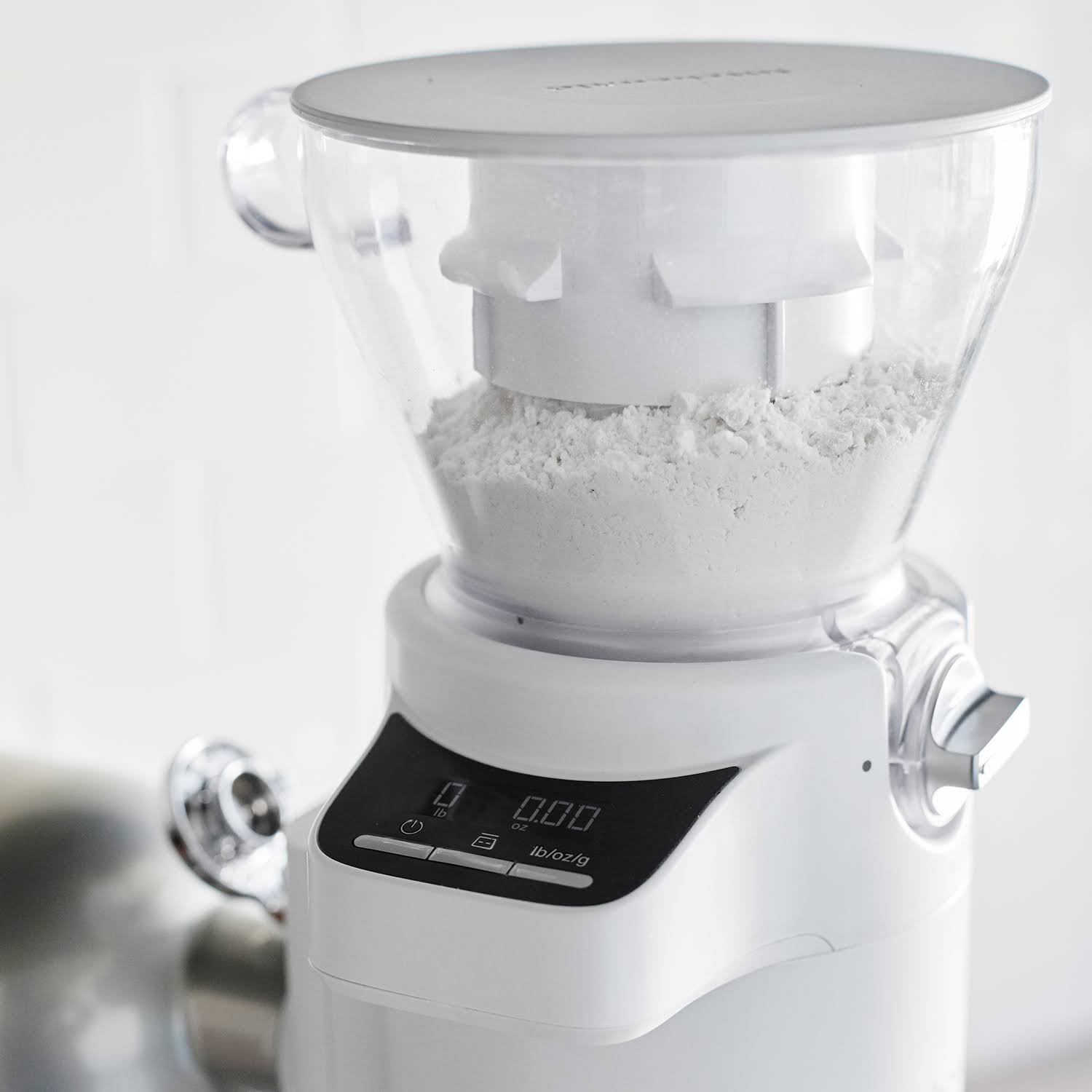 White Sifter and Scale Attachment Bundle G6685