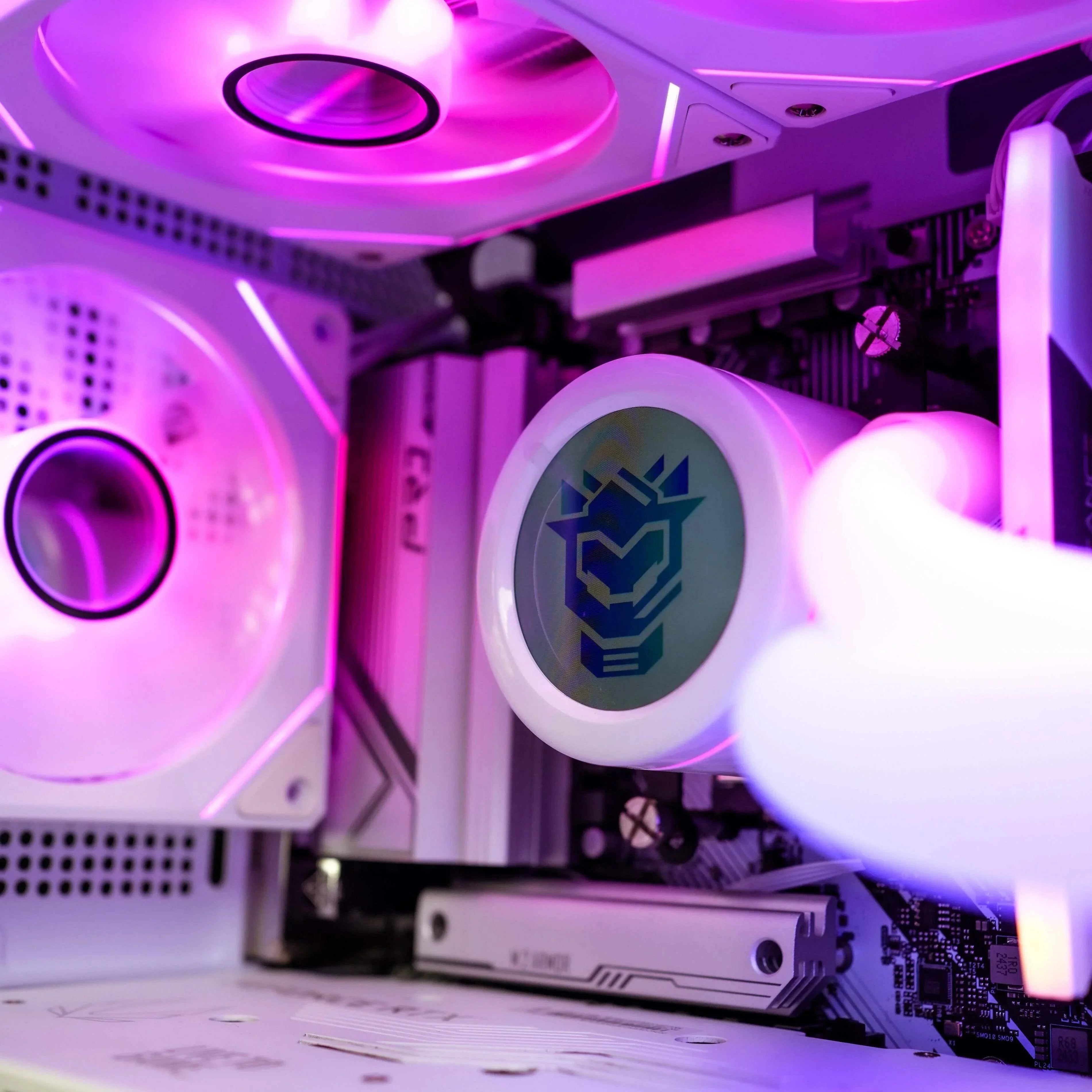 AMD Ryzen 7 9800X3D NVIDIA GeForce RTX 4070 Gaming PC N16763