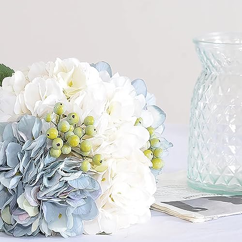 White Artificial Flowers in Vase U2652