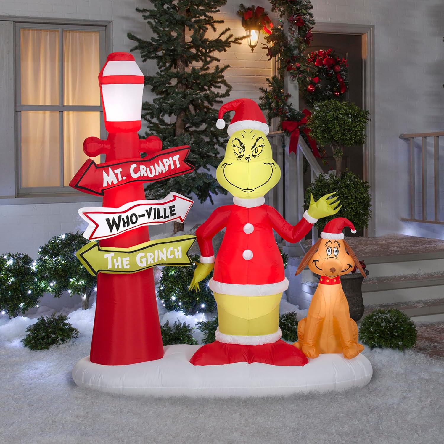 6 ft Tall Christmas Inflatable Y973