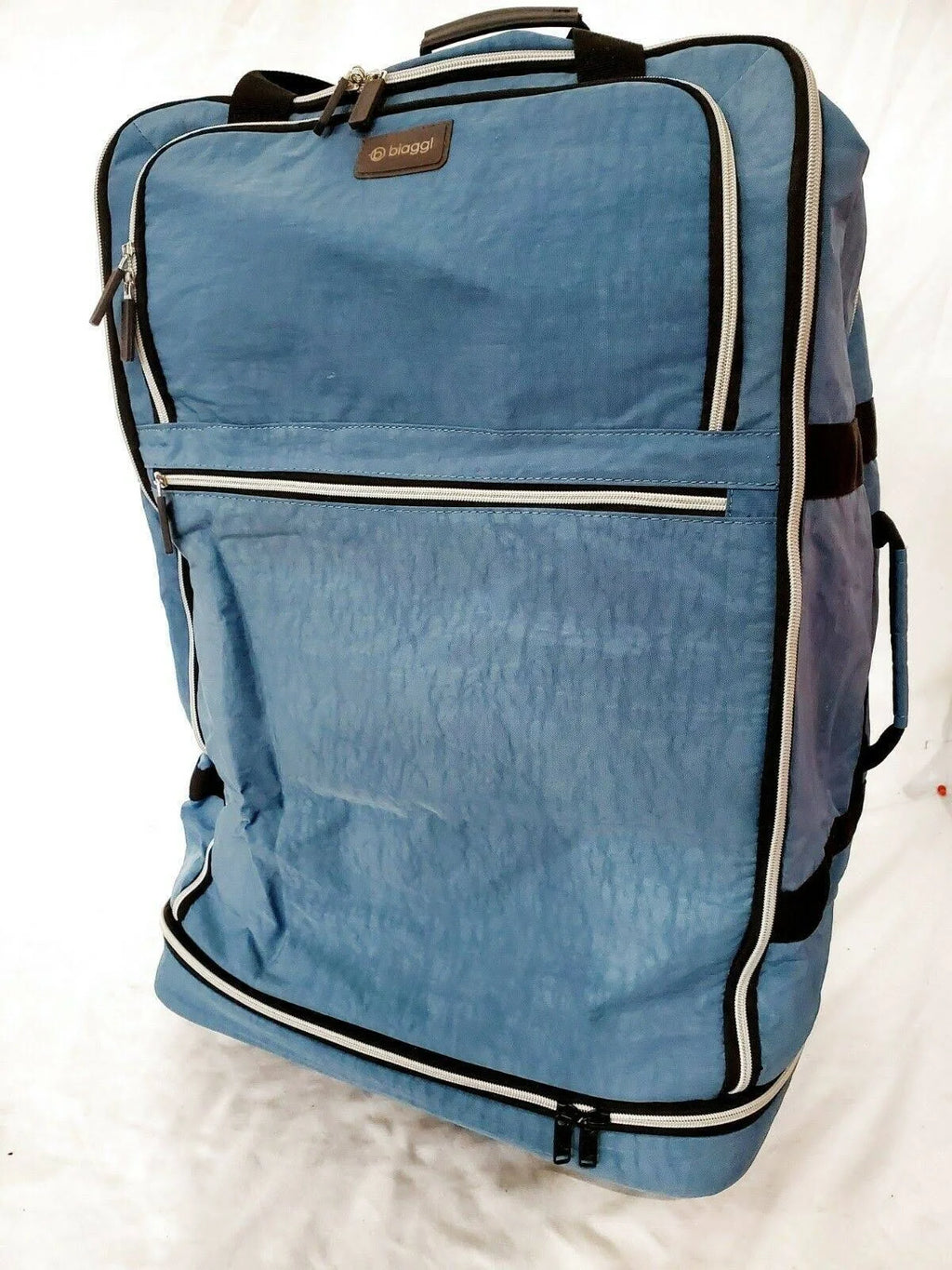 Blue 31x22 Spinner Suitcase X82998