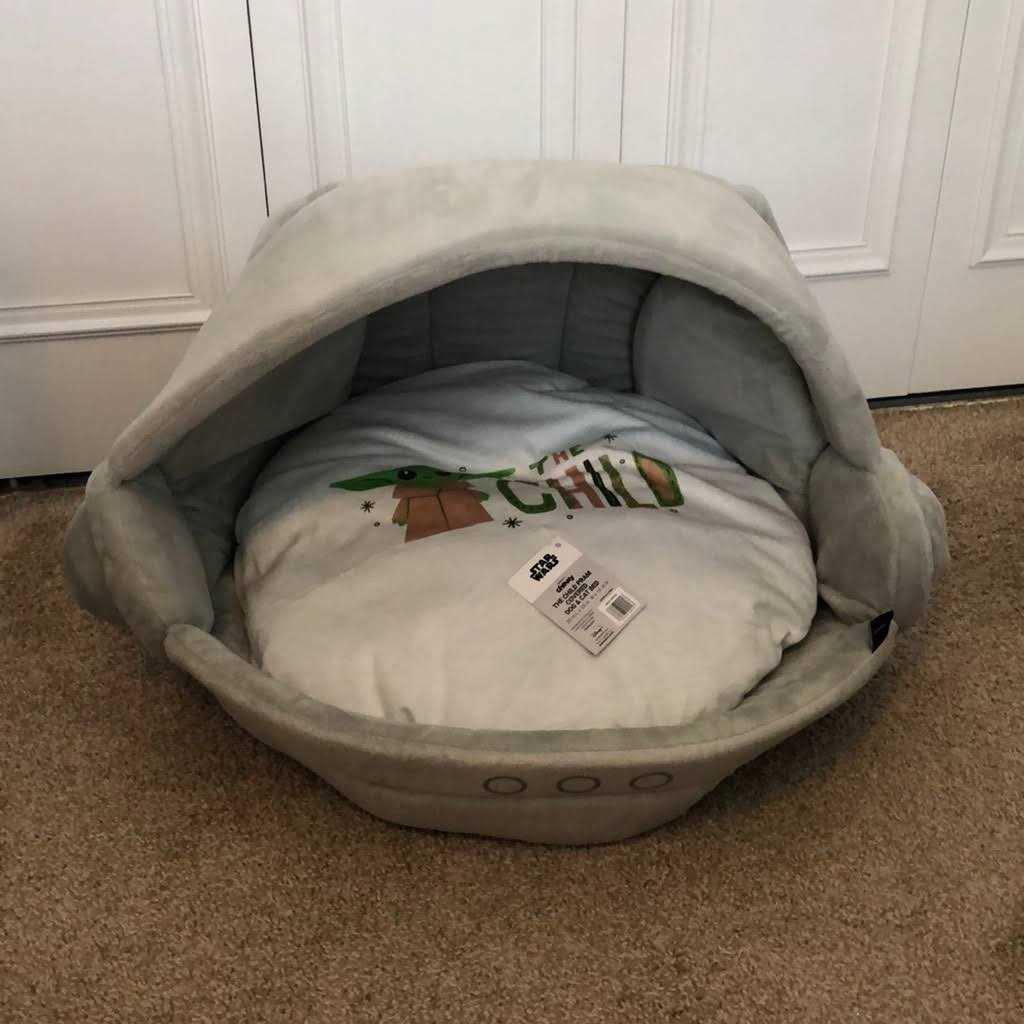 Pram Covered Cat & Dog Bed B757