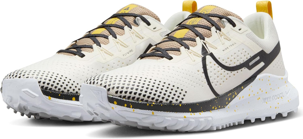 Pale Ivory Khaki White Black Trail Running Shoes Size 8 E9196