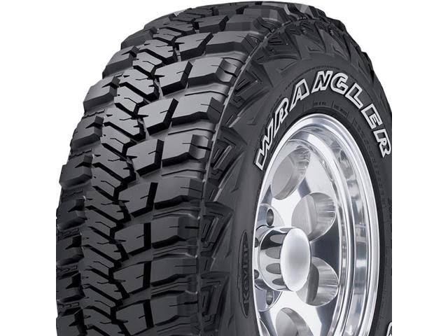 LT285/70R17 Tire V966304