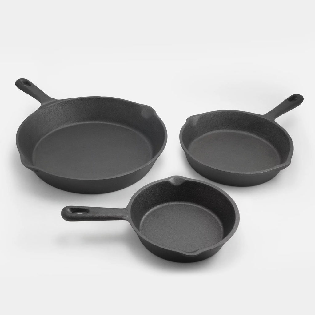 3 Pc Cast Iron Skillet Set I784319